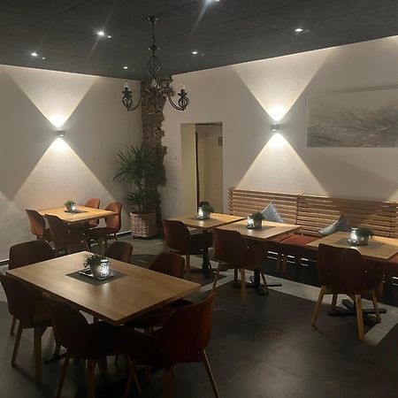 Wein- Und Gaestehaus M. Bai Mesenich Eksteriør billede