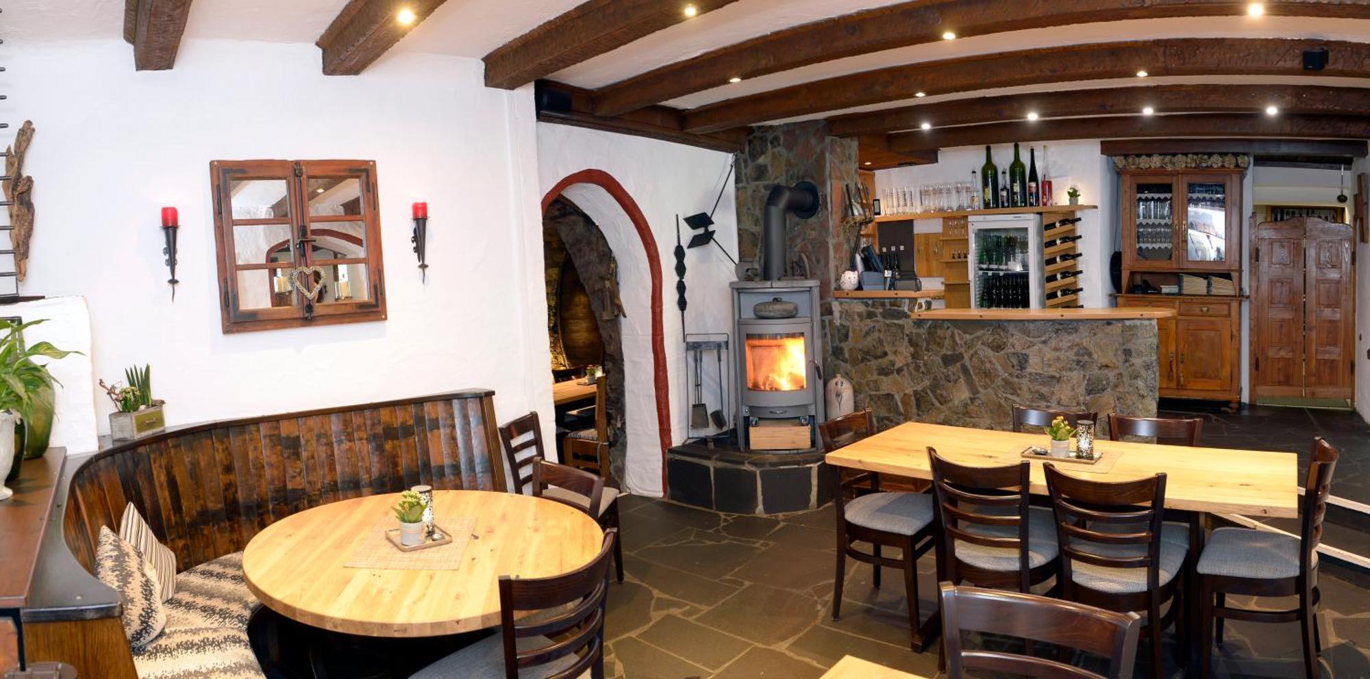 Wein- Und Gaestehaus M. Bai Mesenich Eksteriør billede