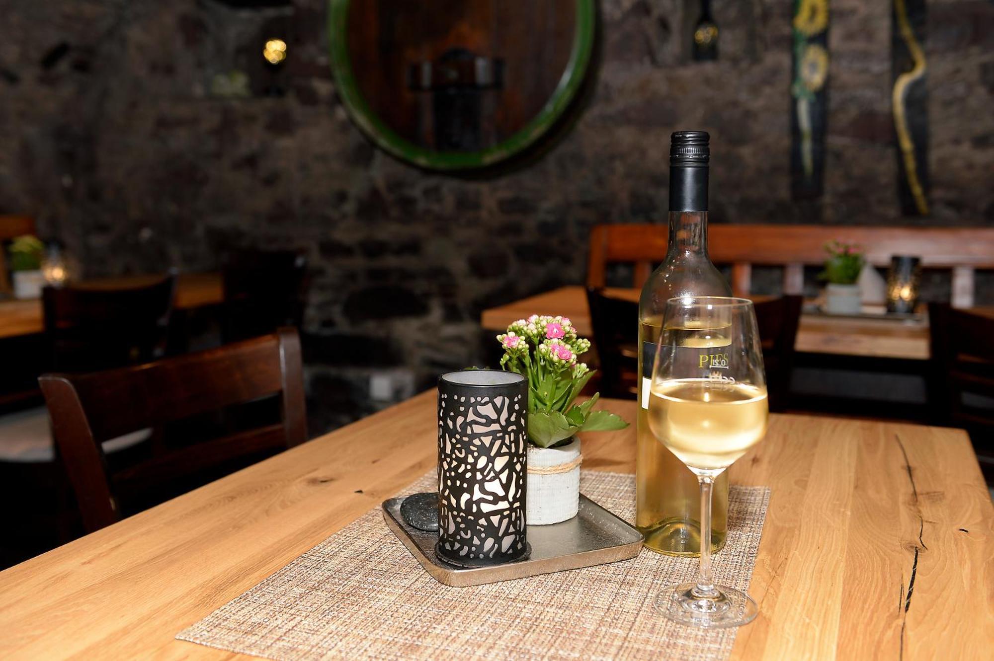 Wein- Und Gaestehaus M. Bai Mesenich Eksteriør billede