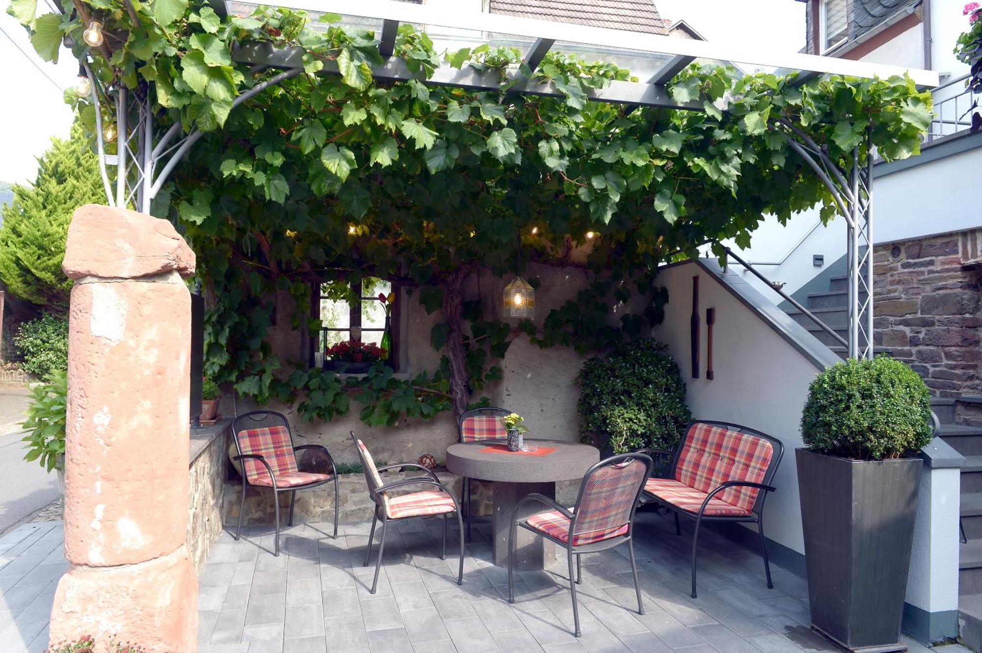 Wein- Und Gaestehaus M. Bai Mesenich Eksteriør billede